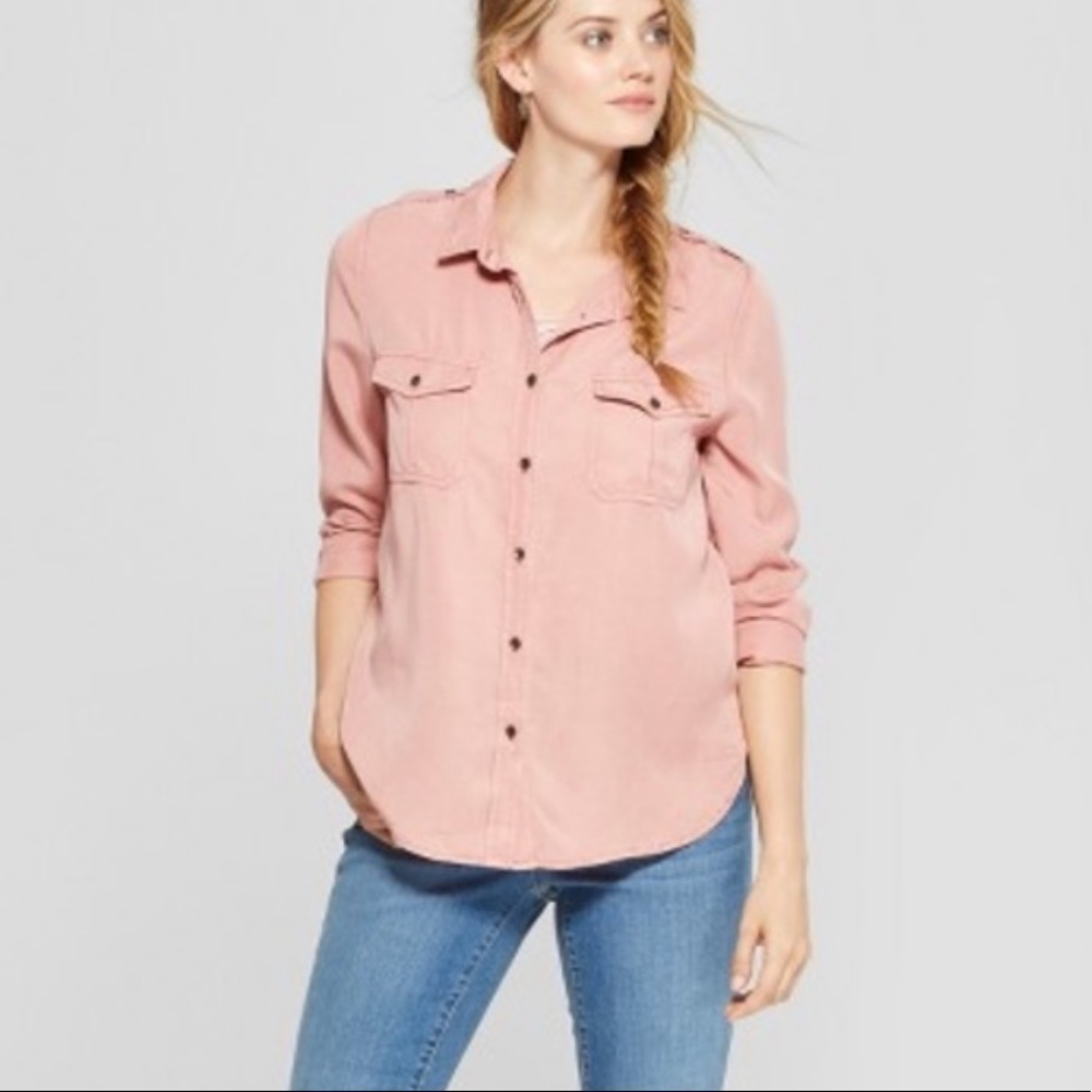 𝅺light pink button down
